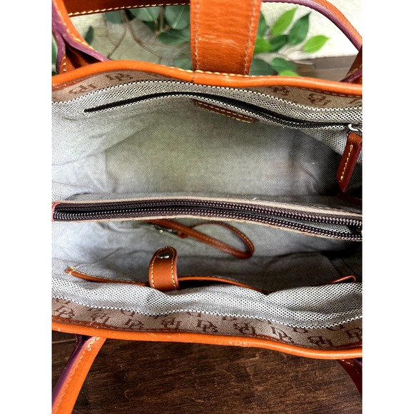 Dooney & Bourke vintage signature handbag - Picture 8 of 10